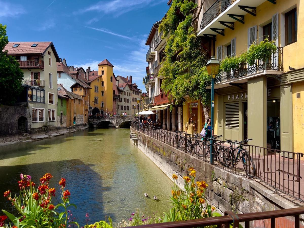 Reve De Jade Devant Le Canal Annecy Exteriér fotografie